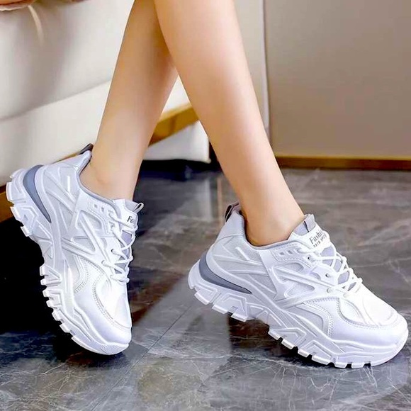 Shoes - White Chunky Women's Sneakers US Size 4.5 Shoes Brand New